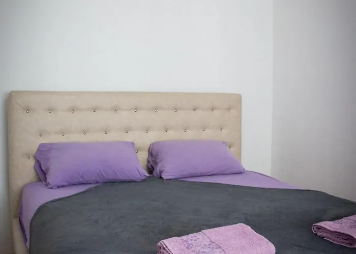 Emilija I Julija 아파트 *