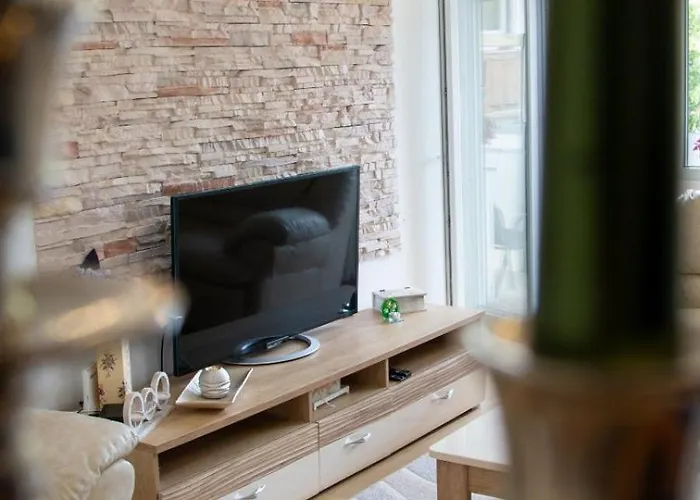 Emilija I Julija 아파트 소코 반자